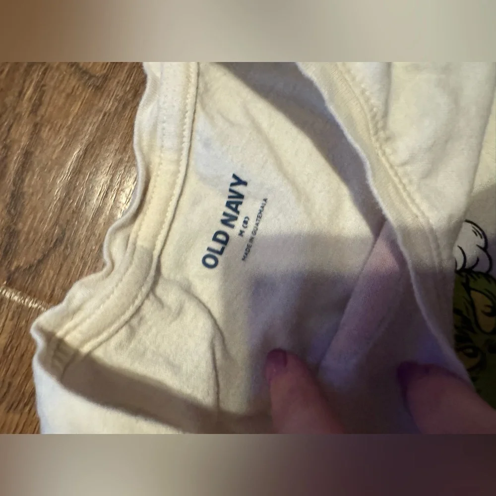 Girls grinch tee by old navy size 8